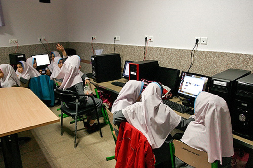 تاثیر فناوری اطلاعات بر کیفیت آموزش در مدارس