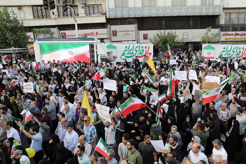 وظیفۀ خطیر دانشجویان در تقویت انسجام ملی