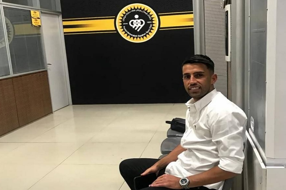 آرش رضاوند رسماً سپاهانی شد