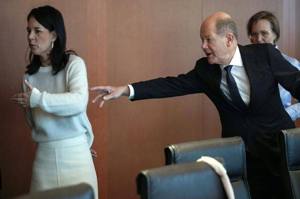 تحلیل علل سقوط دیپلماسی منطقهای و بینالمللی آلمان