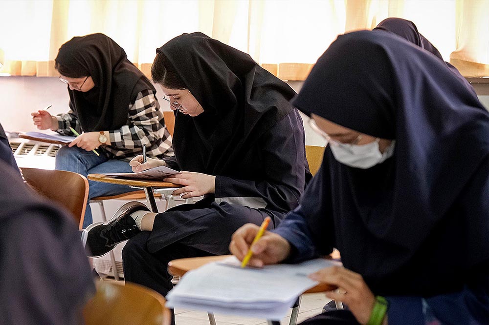 جیغ بنفش آزمون نهایی بر سر آموزش و پرورش