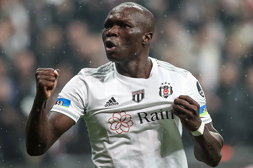 ابوبکر: با هیچ تیم ایرانی امضا نکردهام