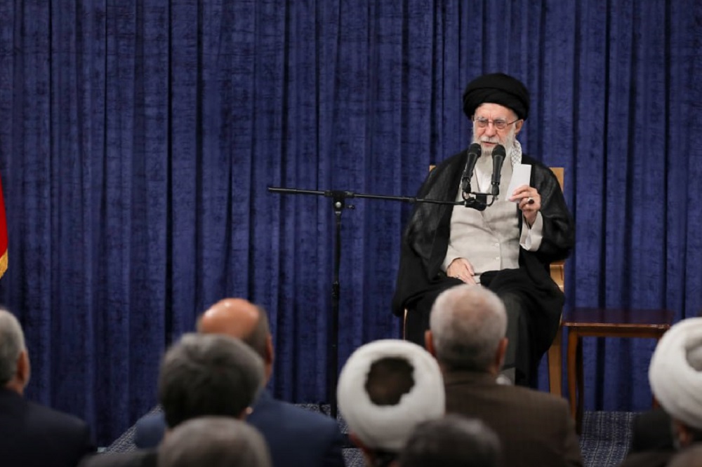 کارهای لازم و مضر در شرایط کنونی از زبان رهبر انقلاب