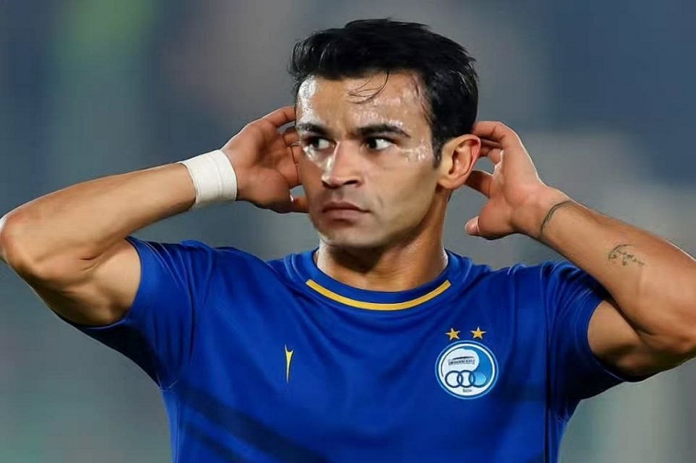 عیسی آلکثیر استقلالی شد