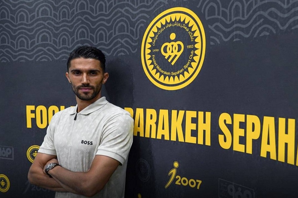 سرمربی سپاهان برای حسینی چه برنامه‌ای دارد؟