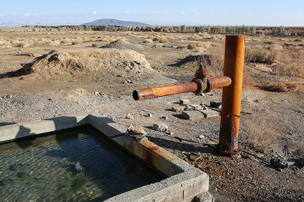 چگونه به لبۀ پرتگاه آب رسیدیم؟