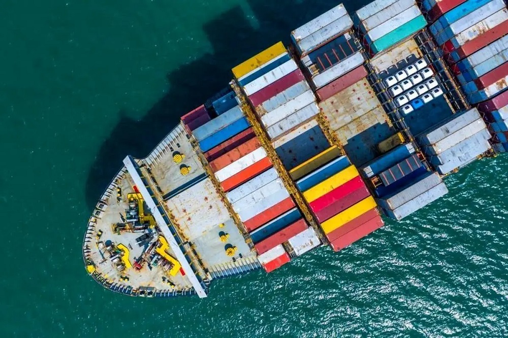 روی آب ماندن ۴۰ میلیون بشکه نفت ایران صحت ندارد