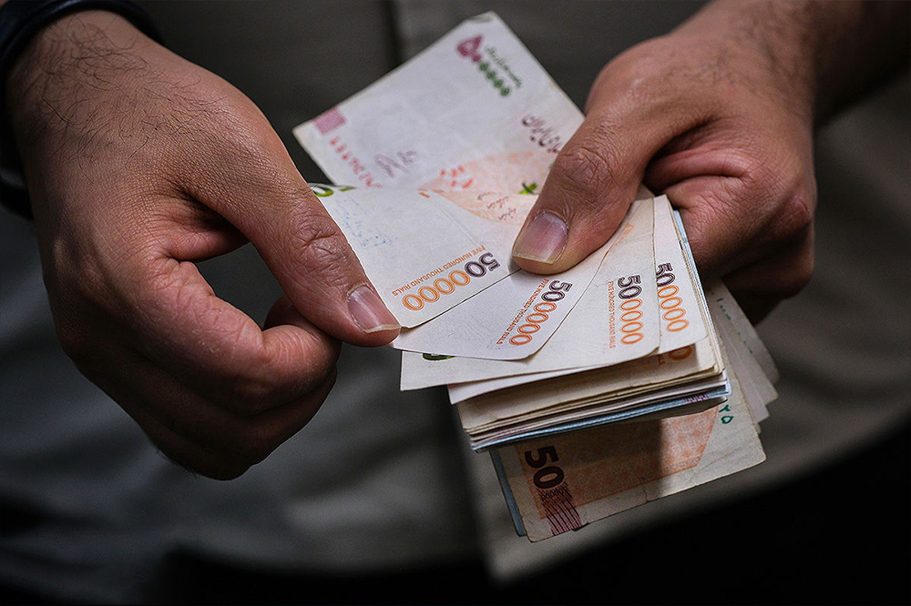 حجم نقدینگی و پایه پولی افزایش یافت