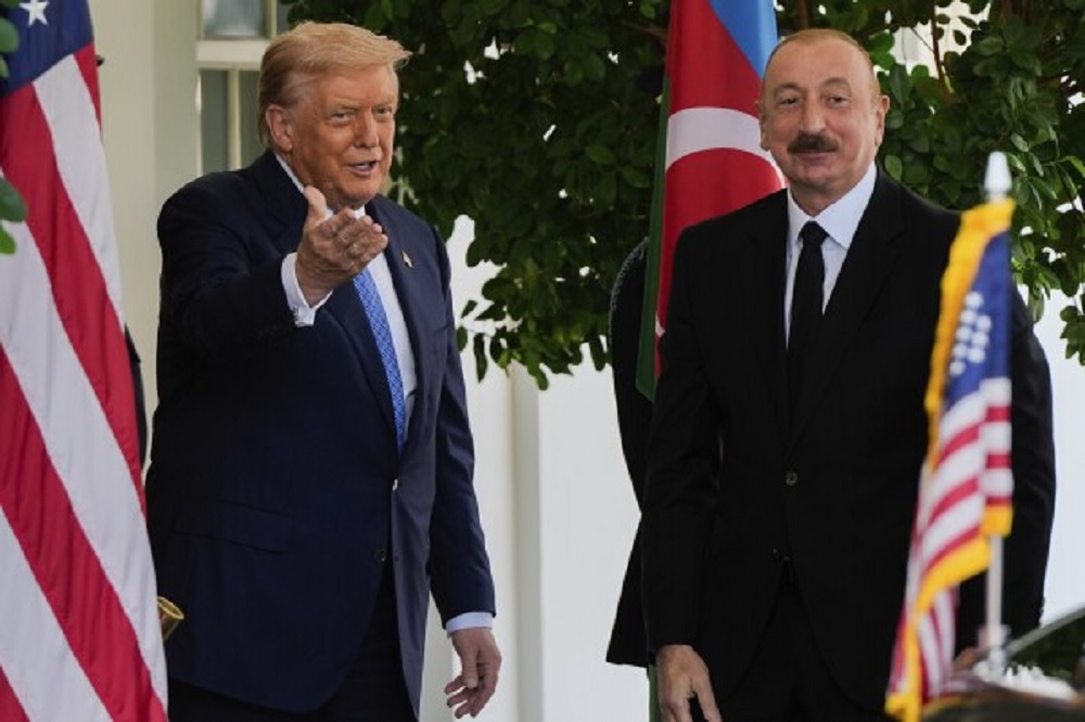 هدیه عجیب ترامپ به علیاف!