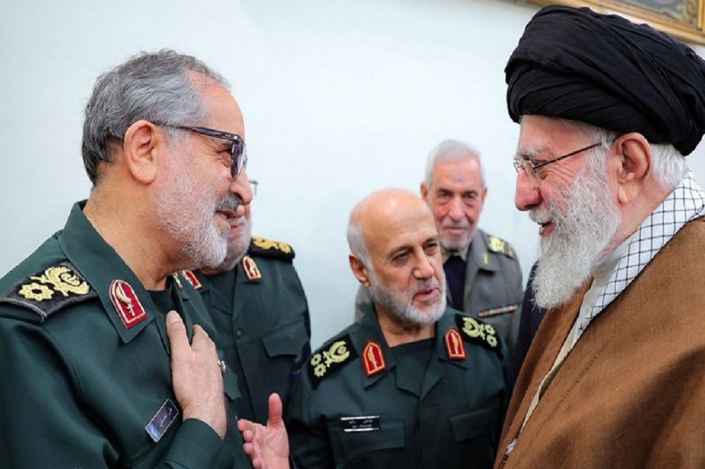 بازخوانی؛ گفتوگوی شهید شادمانی با رهبر انقلاب