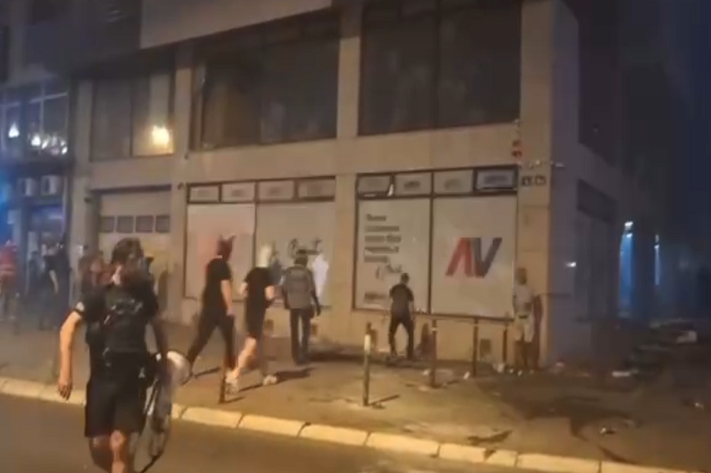 درگیری میان طرفداران و مخالفان رئیس جمهور صربستان