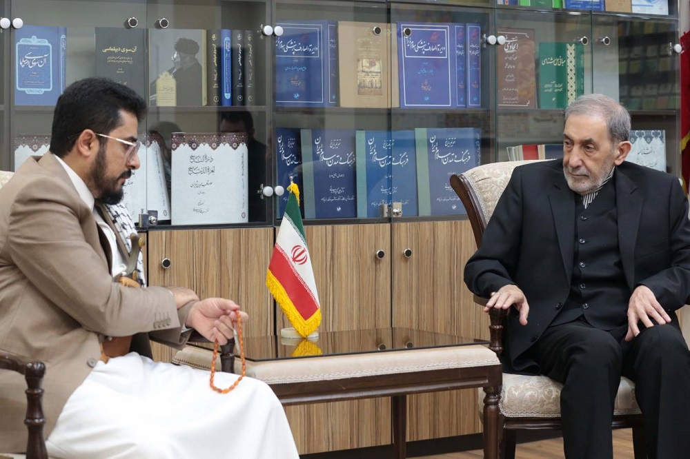 دیدار دکتر ولایتی با سفیر و نماینده انصارالله یمن