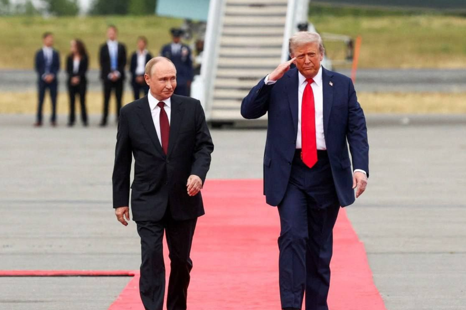 تحلیل سیانان از لحظات ابتدایی دیدار ترامپ و پوتین