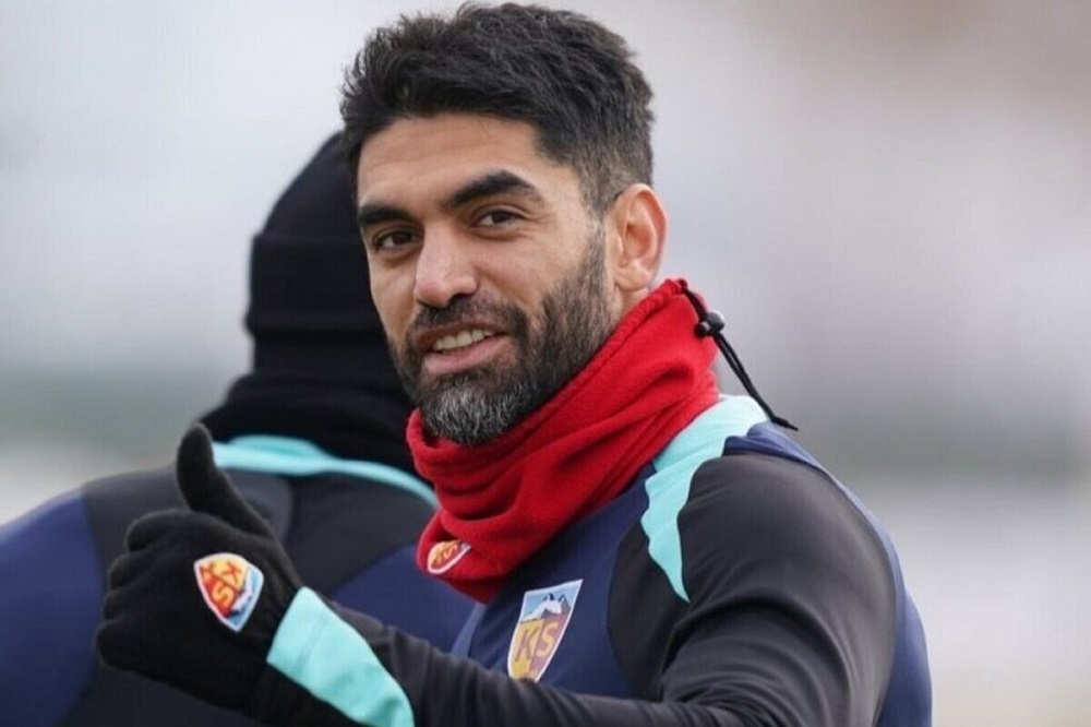 هافبک سابق استقلال در تمرینات طلاییپوشان دیده شد