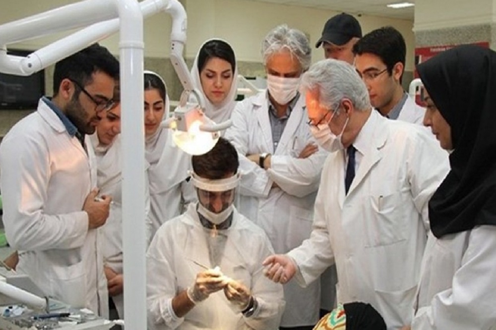 وزیر بهداشت: حقوق رزیدنت‌ها ۳۰ درصد افزایش می‌یابد