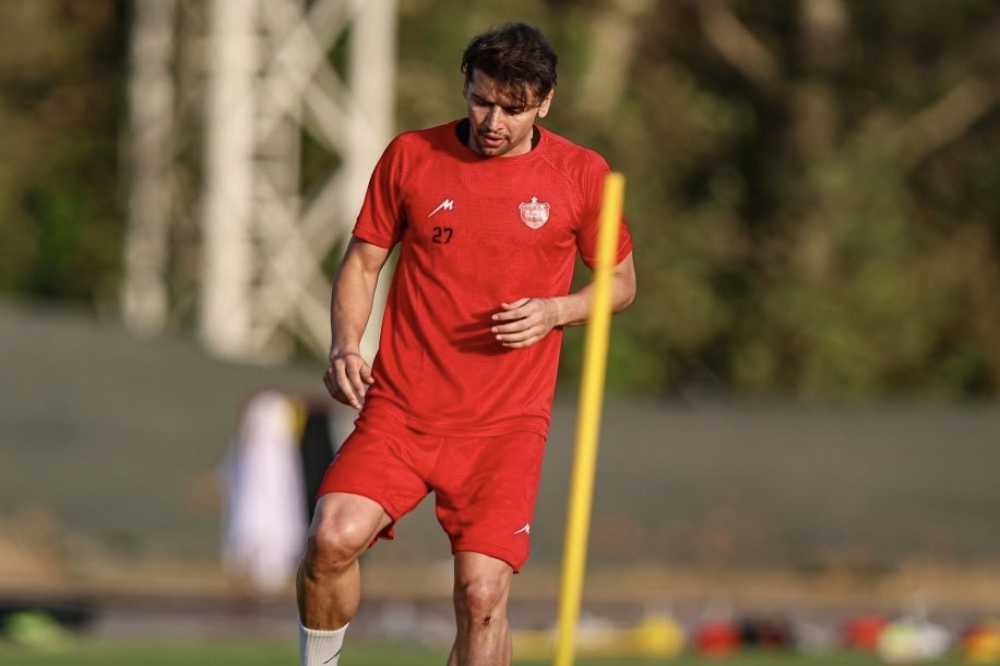 سخنگوی پرسپولیس: مهری ۲۰ میلیارد گرفت و سود کرد