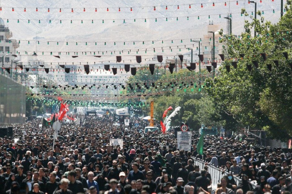 حضور پرشور عاشقان امام رضا(ع) در مشهد مقدس