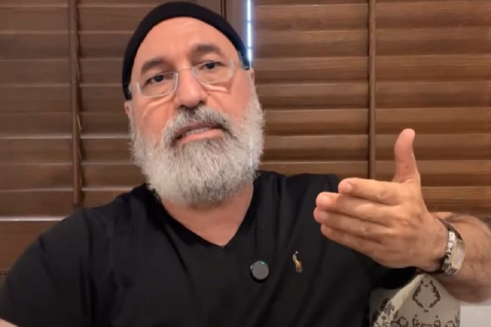 فرخنژاد؛ فوقتخصص تیغزنی از ارگانها