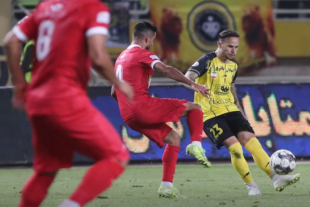 اصرار به فوتبال زیبا پاشنه آشیل سپاهان میشود؟