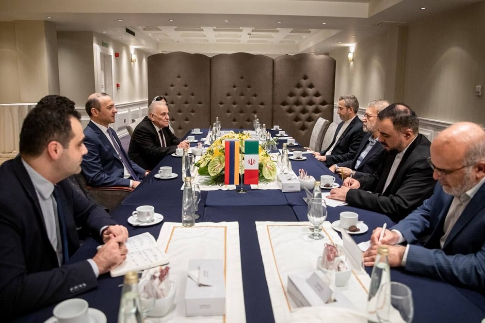 تأکید لاریجانی بر امضای سند جامع روابط راهبردی میان ایران و ارمنستان