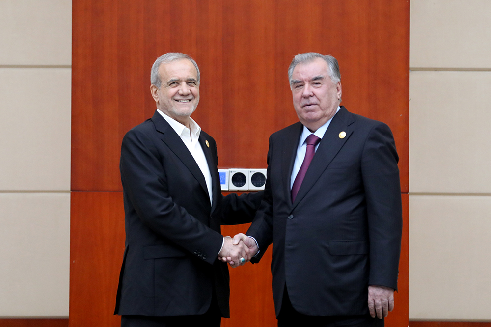 پزشکیان: تعاملات تهران و دوشنبه روندی رو به توسعه دارد