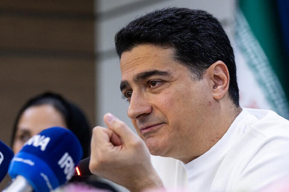 کنسرت همایون شجریان به ورزشگاه آزادی منتقل شد؟