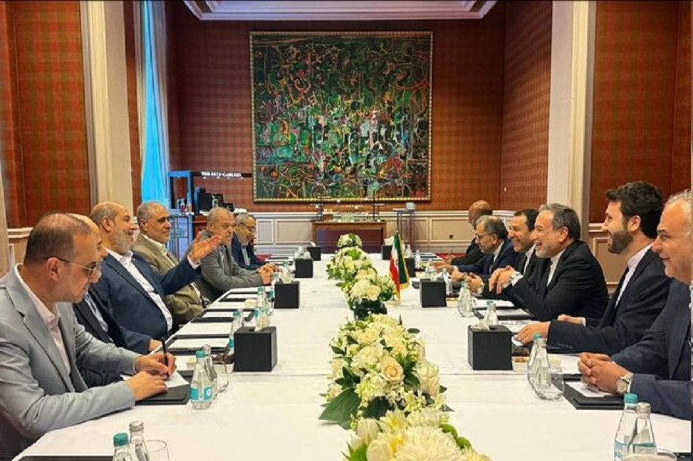 دیدار و رایزنی عراقچی با اعضای شورای رهبری حماس