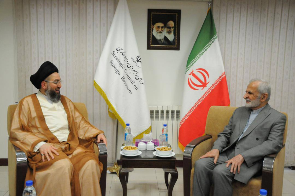 تاکید حکیم و خرازی بر تقویت همکاریهای منطقهای