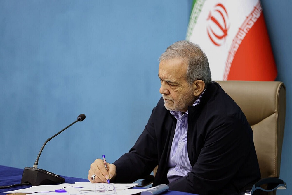 پزشکیان: ملت ایران در ۲۲ بهمن سنگتمام گذاشتند