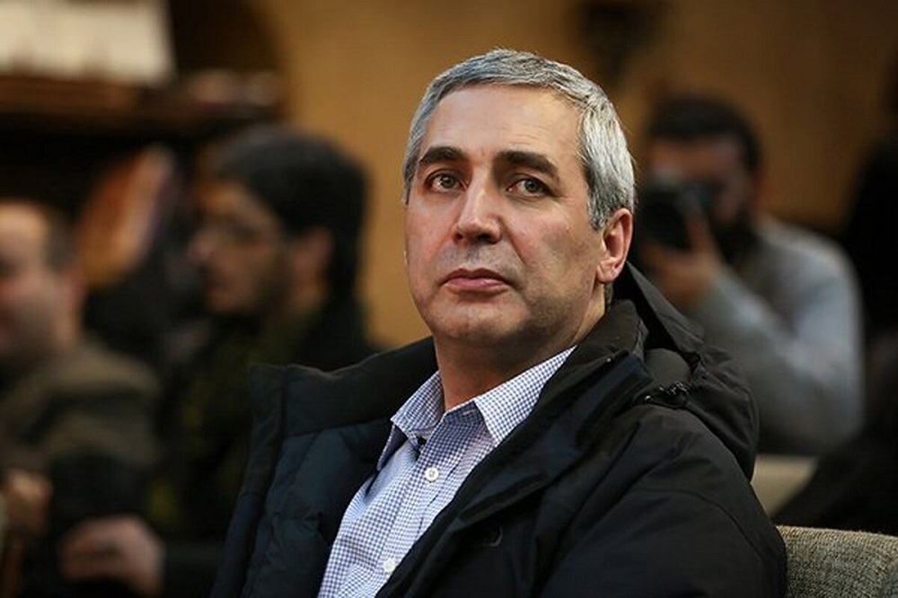 کلوزآپِ نقدِ وضع موجود