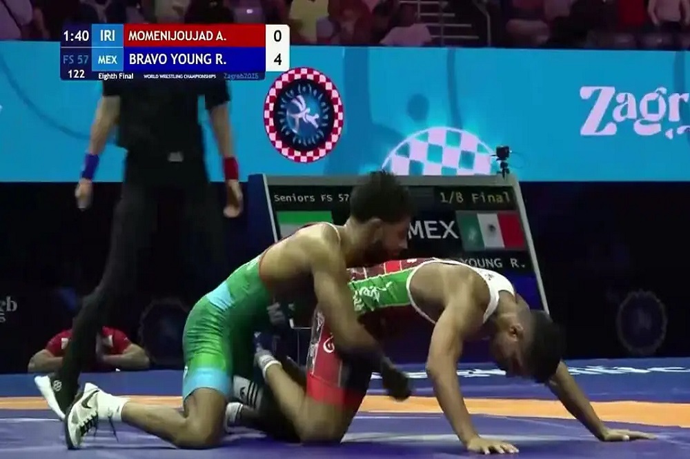 مومنی مقابل حریف مکزیکی ضربه فنی شد