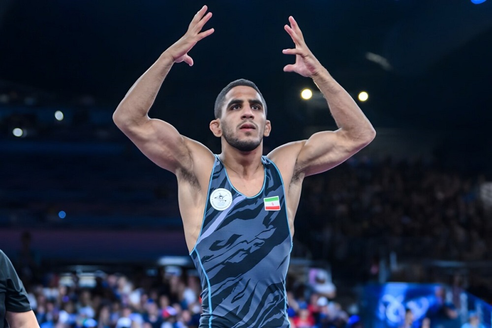 فن دیدنی رحمان عموزاد به آزادکار آمریکایی