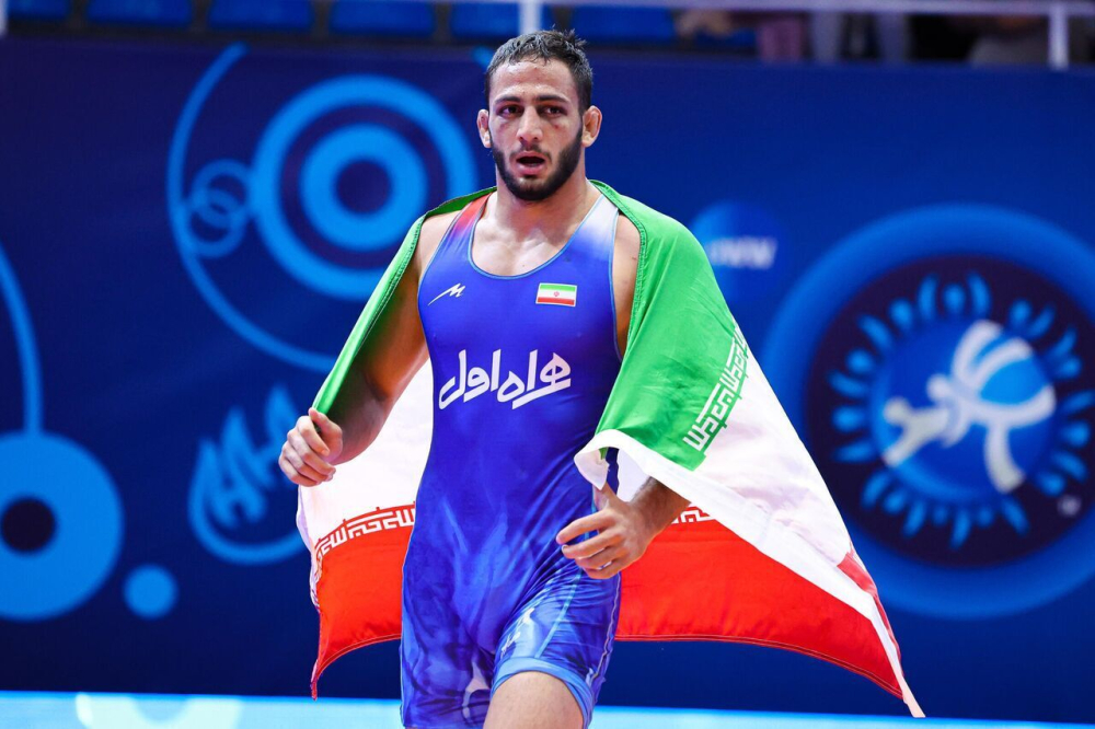 آذرپیرا با غولکُشی به فینال صعود کرد