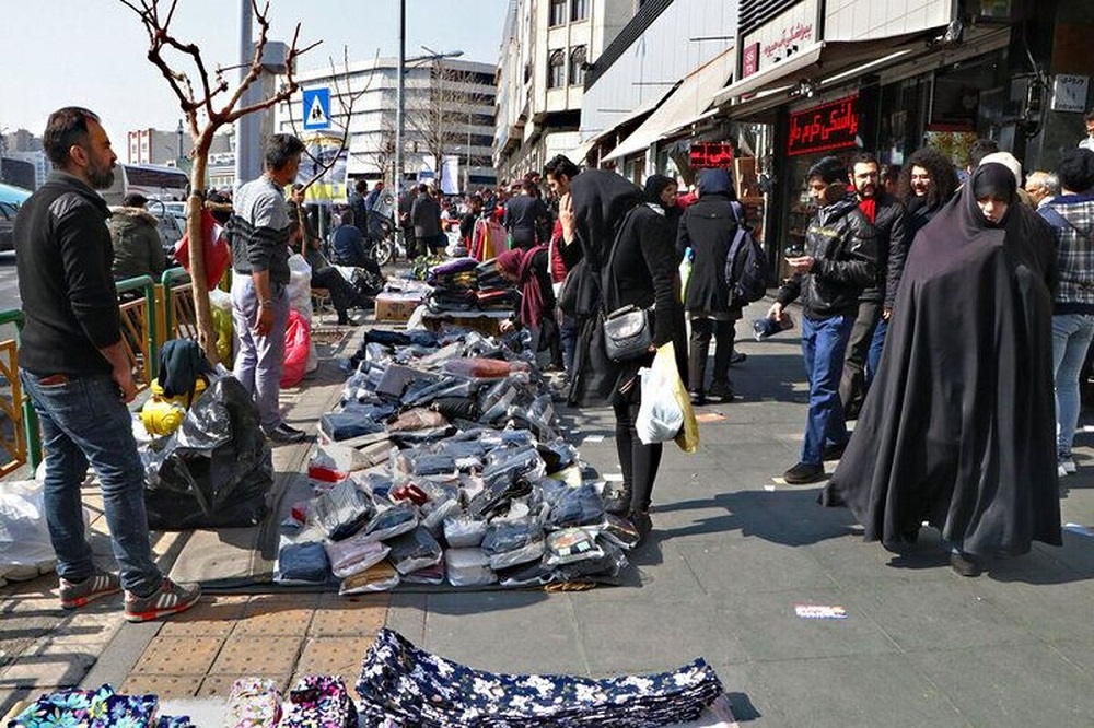 اجاره پیاده‌رو در تهران از ۱۰۰ تا ۲۵۰ میلیون!