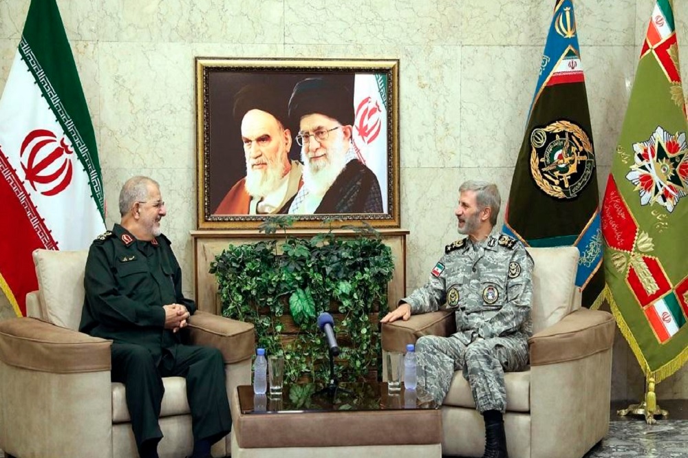 فرمانده کل سپاه با فرمانده کل ارتش دیدار کرد