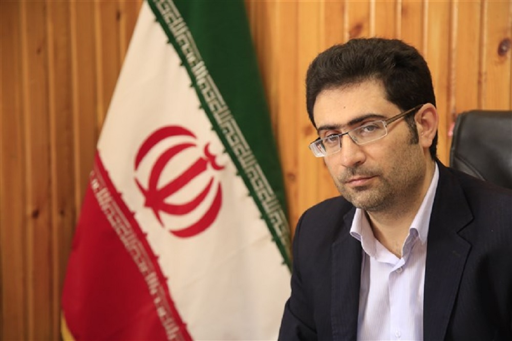 سال آخر کارشناسی صرف آموزش عملی در صنعت شود