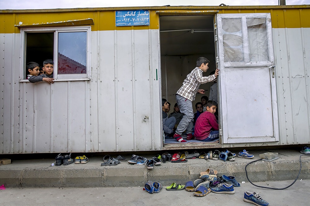 برچیده شدن بخش زیادی از مدارس کانکسی و سنگی