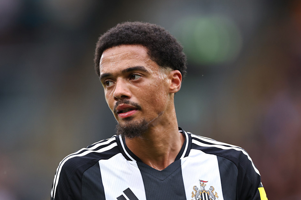 توافق اولیۀ پرسپولیس با مدافع ایرلندی