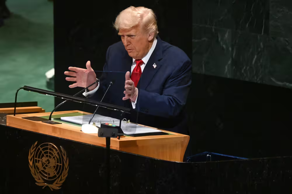 ترامپ حین مذاکرات مشغول برنامهریزی برای حمله به ایران بود