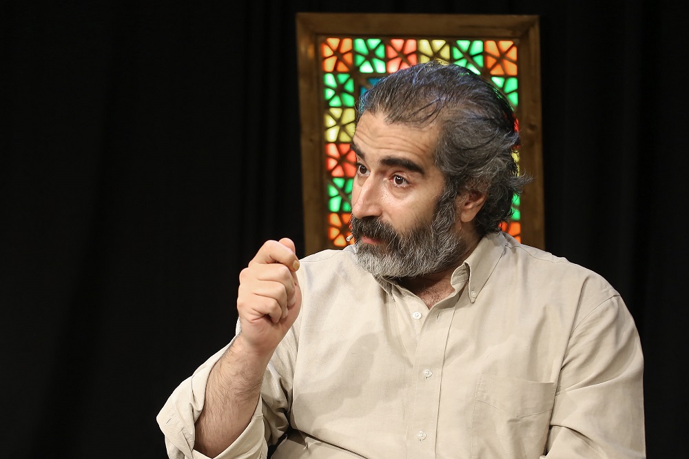 توکلی: شاعر حالِ شعرش را باید از جامعه بگیرد