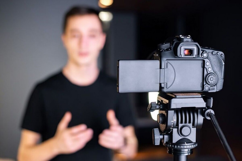 اینفلوئنسرها در شبکههای اجتماعی چه میکنند؟