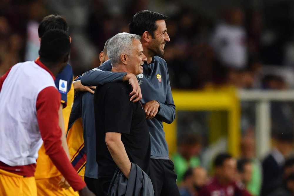 رفیق مورینیو گزینه دستیاری قلعه‌نویی!