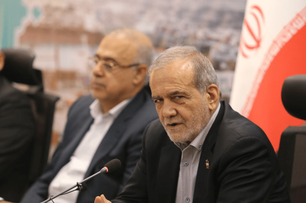 پزشکیان: مردم باید در کنار خیرین برای ارتقای آموزش  وارد صحنه شوند