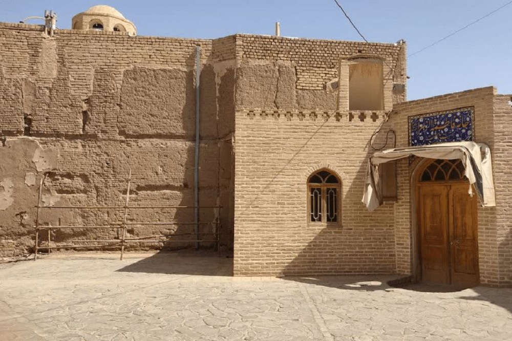 خسارت زمین‌لرزهٔ ۵.۳ ریشتری به بناهای تاریخی زواره