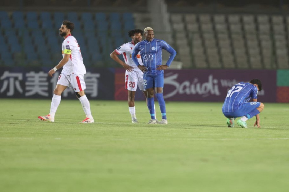  آوار جنپو روی سر استقلال