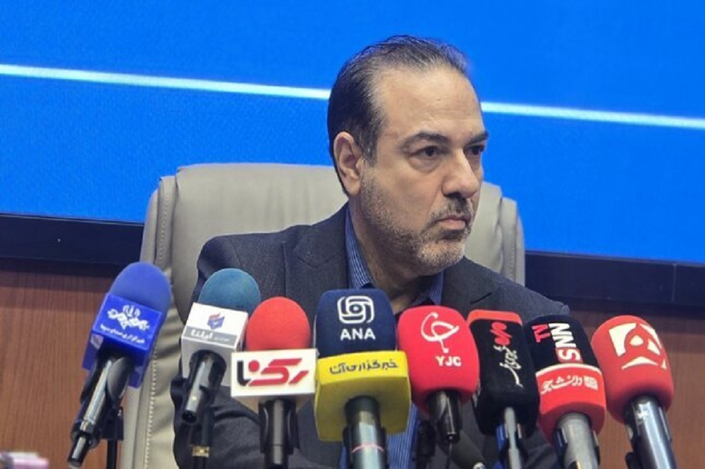 درگیری لفظی معاون وزیر بهداشت با یک خبرنگار