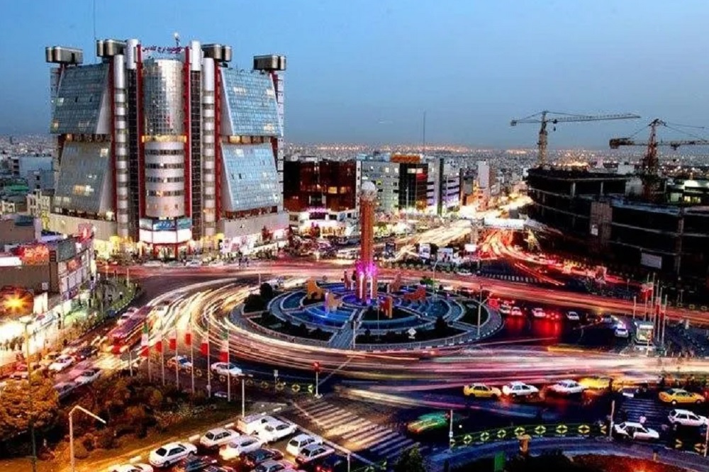 میدان صادقیه برداشته میشود