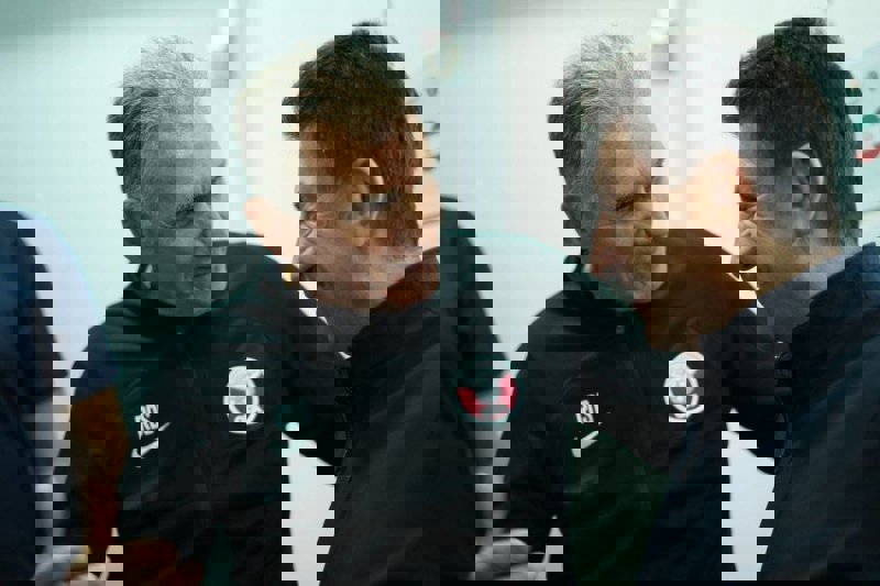 کیروش مقصد داشت، قلعهنویی گرفتار موجهاست!