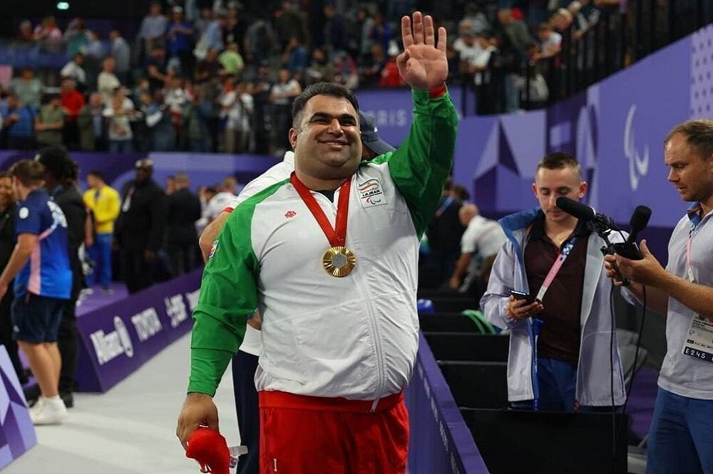 امین‌زاده قهرمان جهان شد