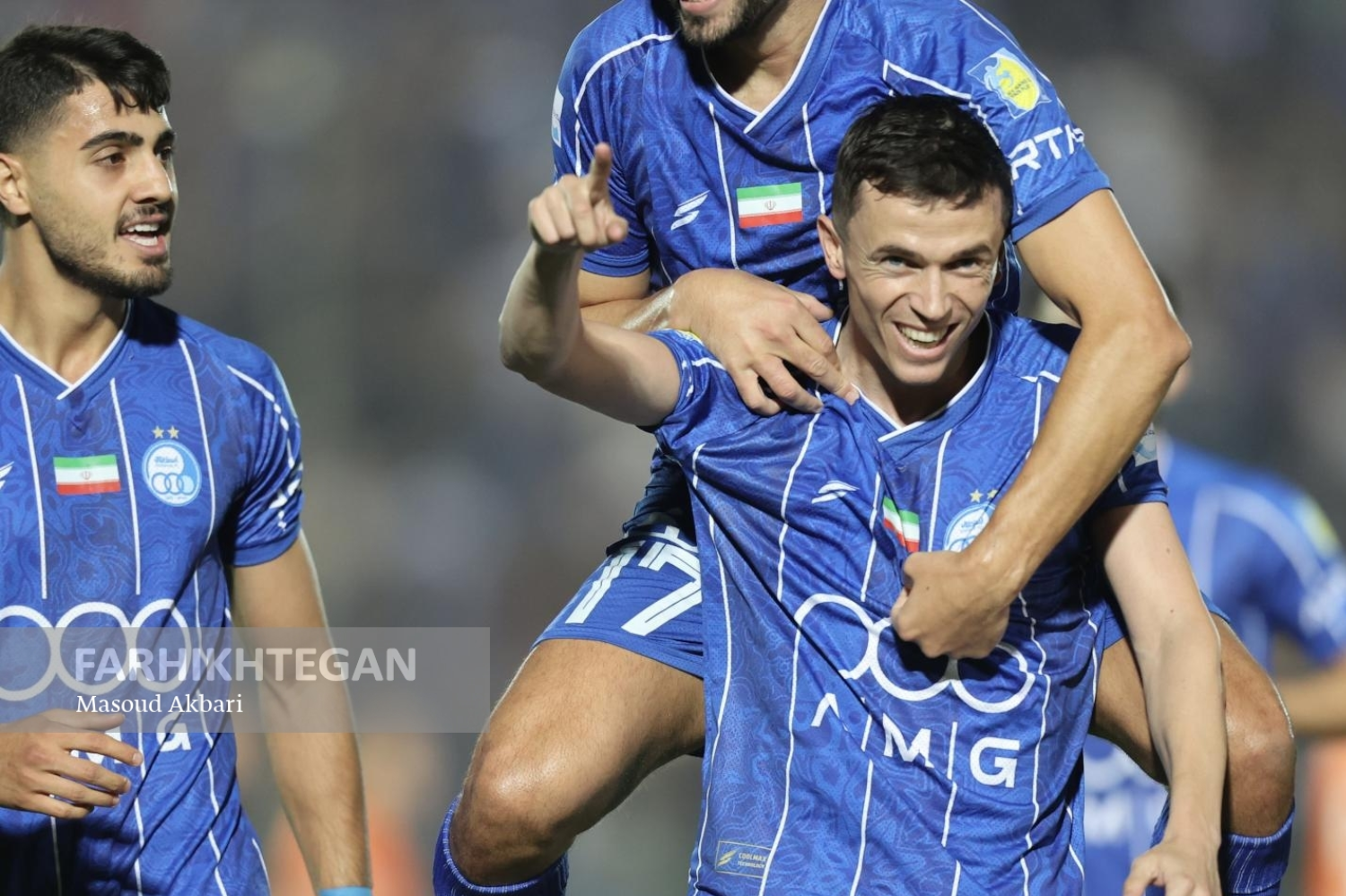 تشویق ایسلندی استقلالی‌ها در شهر قدس